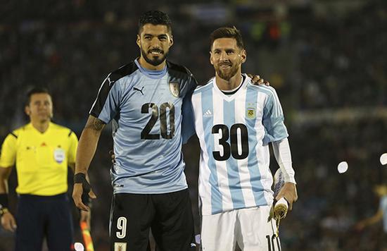 76人队记：庄神右膝扭伤，本场比赛不会回归