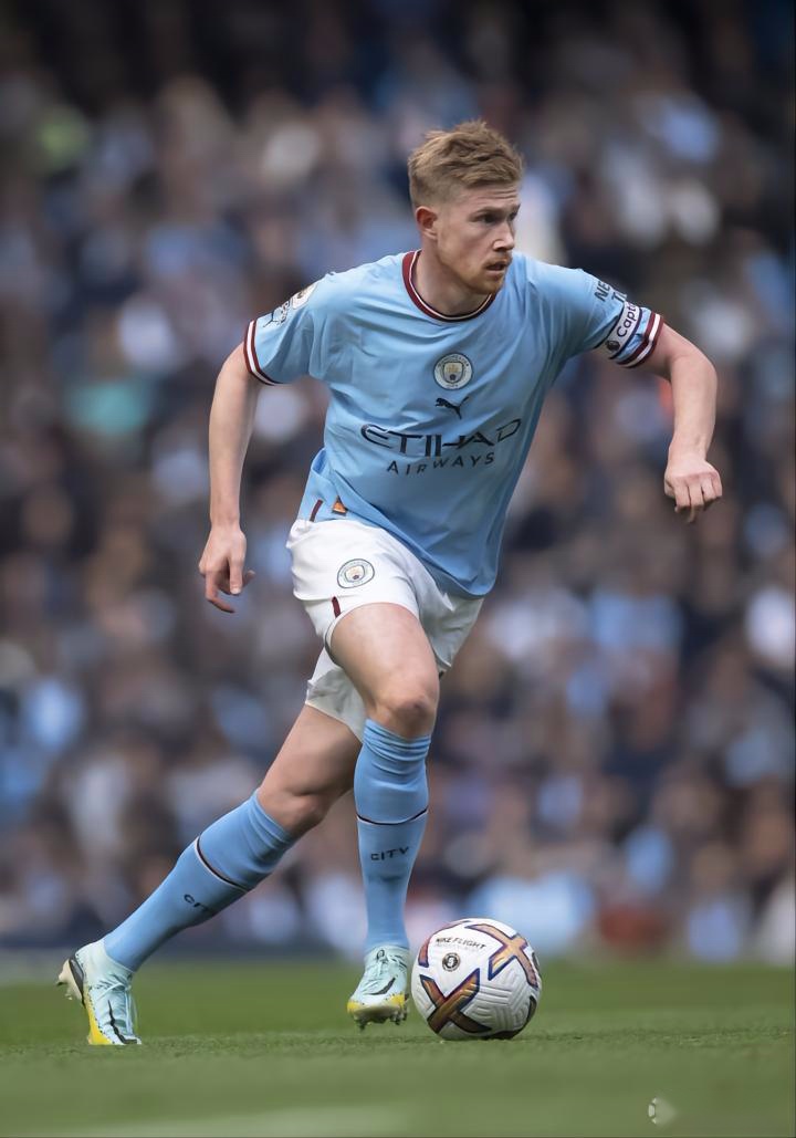 踢球者：伊藤洋辉恢复良好，可能在周六拜仁对阵弗赖堡时复出