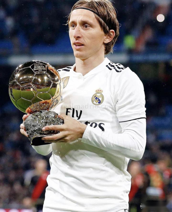 英超战报：福登双响，格瓦迪奥尔破门+送点，曼城3-2利兹联